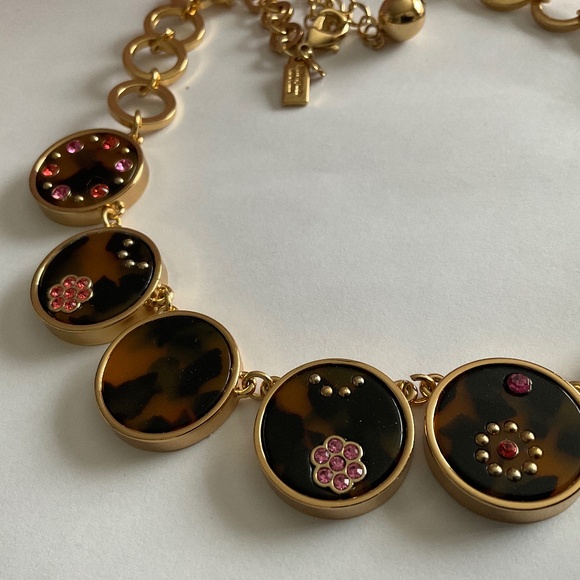 Kate Spade “Out of Her Shell” necklace - Picture 5 of 8